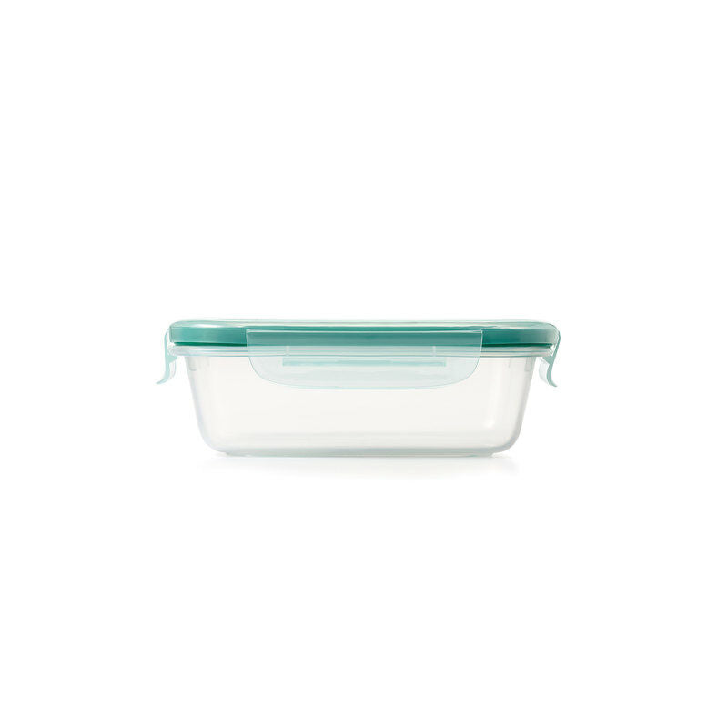 oxo-good-grips-3-cup-smart-seal-plastic-container-e6 11175300snap3cup1.jpg