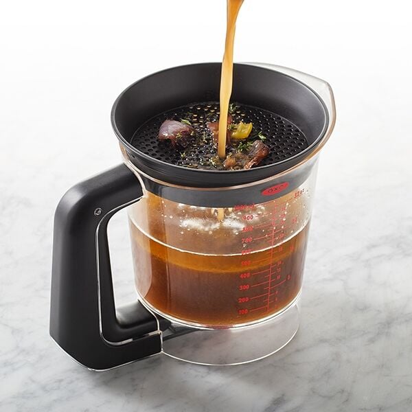 oxo-good-grips-good-gravy-fat-separator-4-cup-c3 gg_11198900_9c.jpg