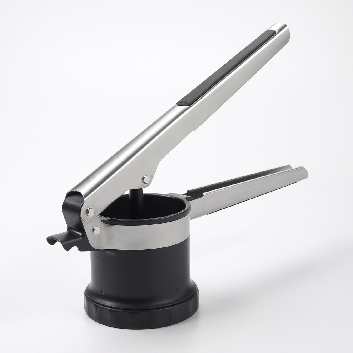 3-in-1-adjustable-potato-ricer-b9 oxo_good_grips_3-in-1_adjustable_potato_ricer_gg_1129780_1.jpg