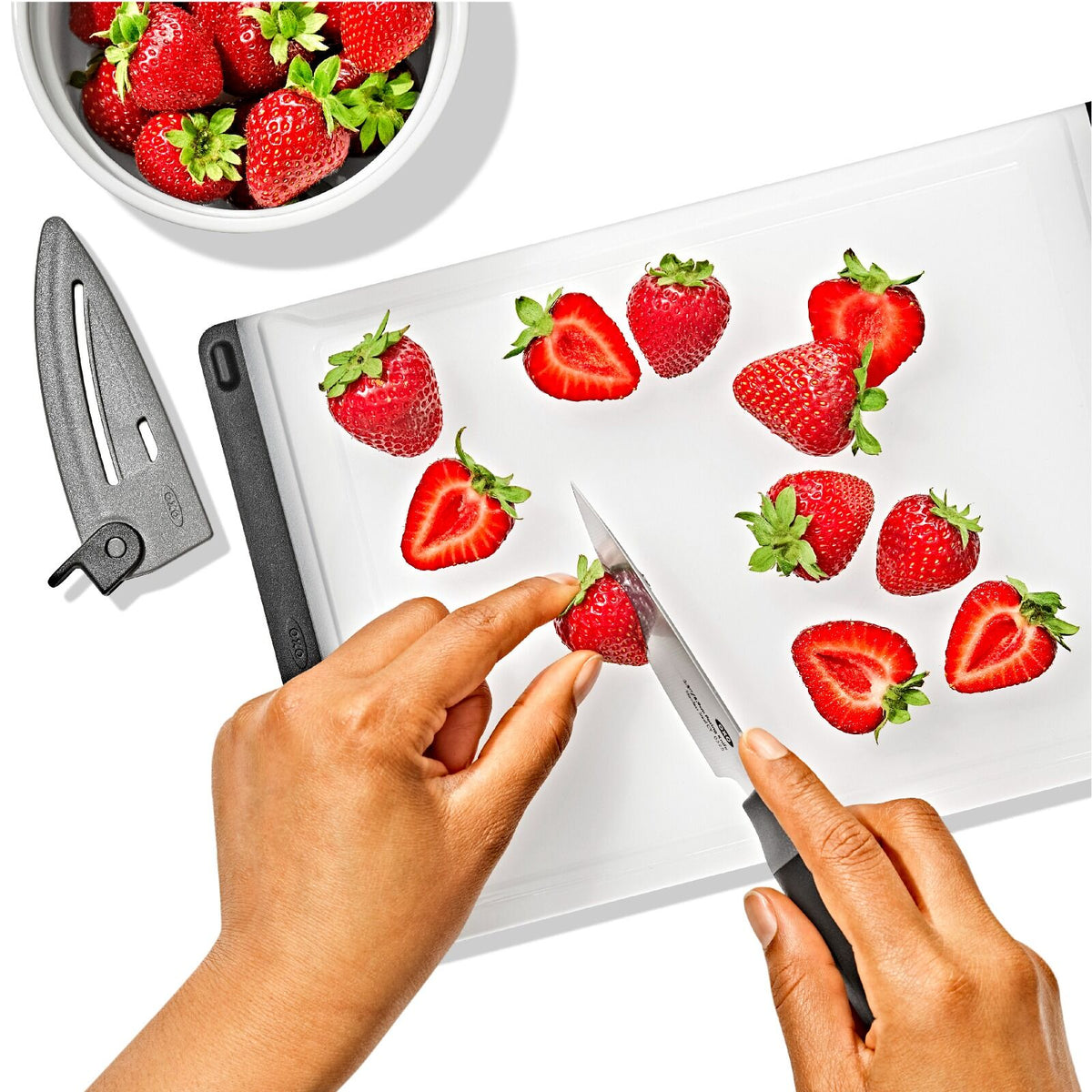 3-5-in-paring-knife-with-locking-sheath-f8 oxo_paring-knife-with-sheath_pdp_05.jpeg