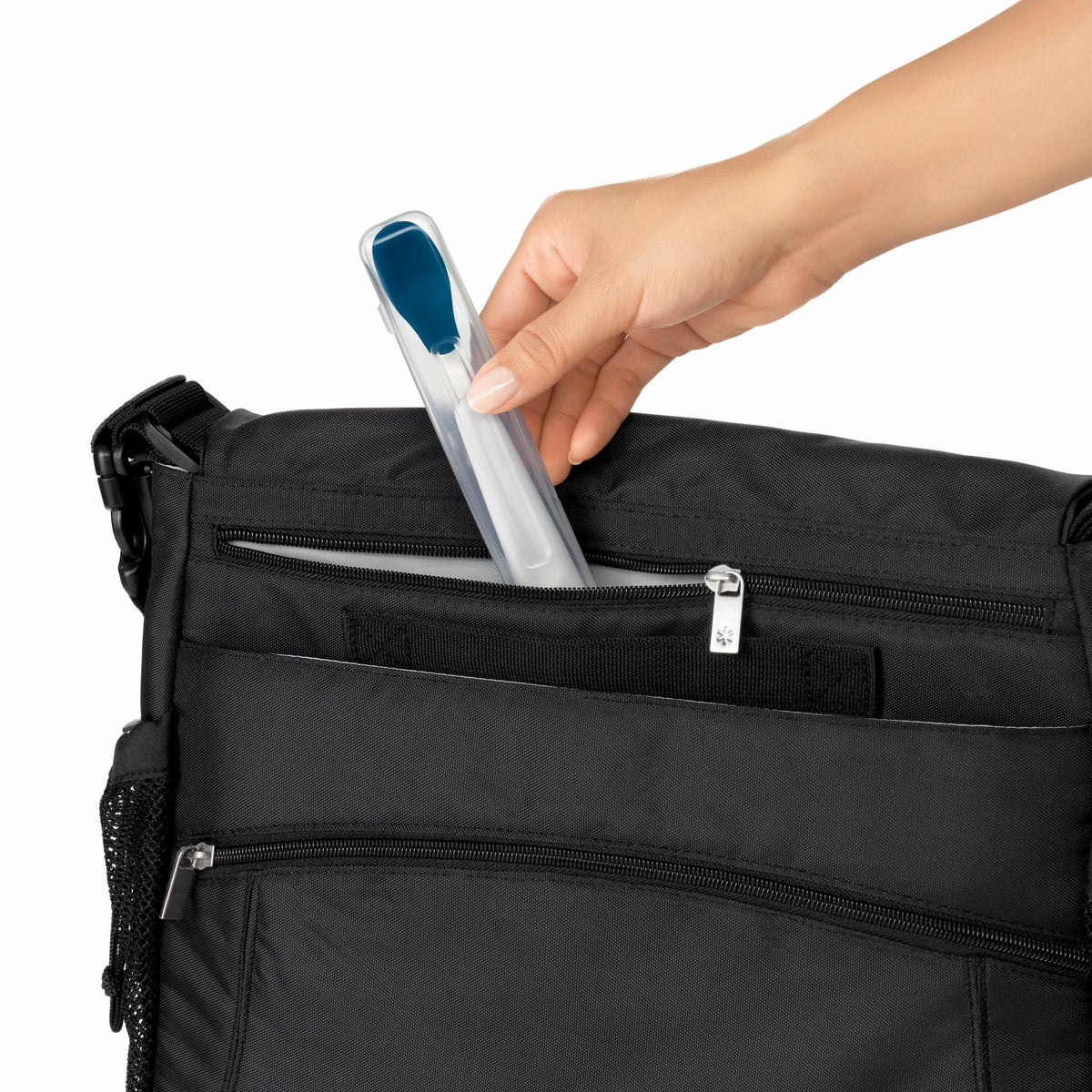 on-the-go-feeding-spoon-p5 tot_61138400_4_1_.jpg