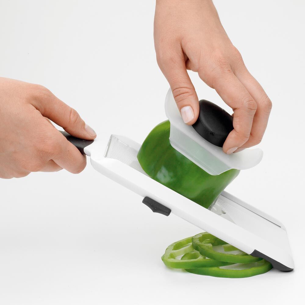 oxo-good-grips-hand-held-mandoline-slicer-s1 1119100_3.jpg