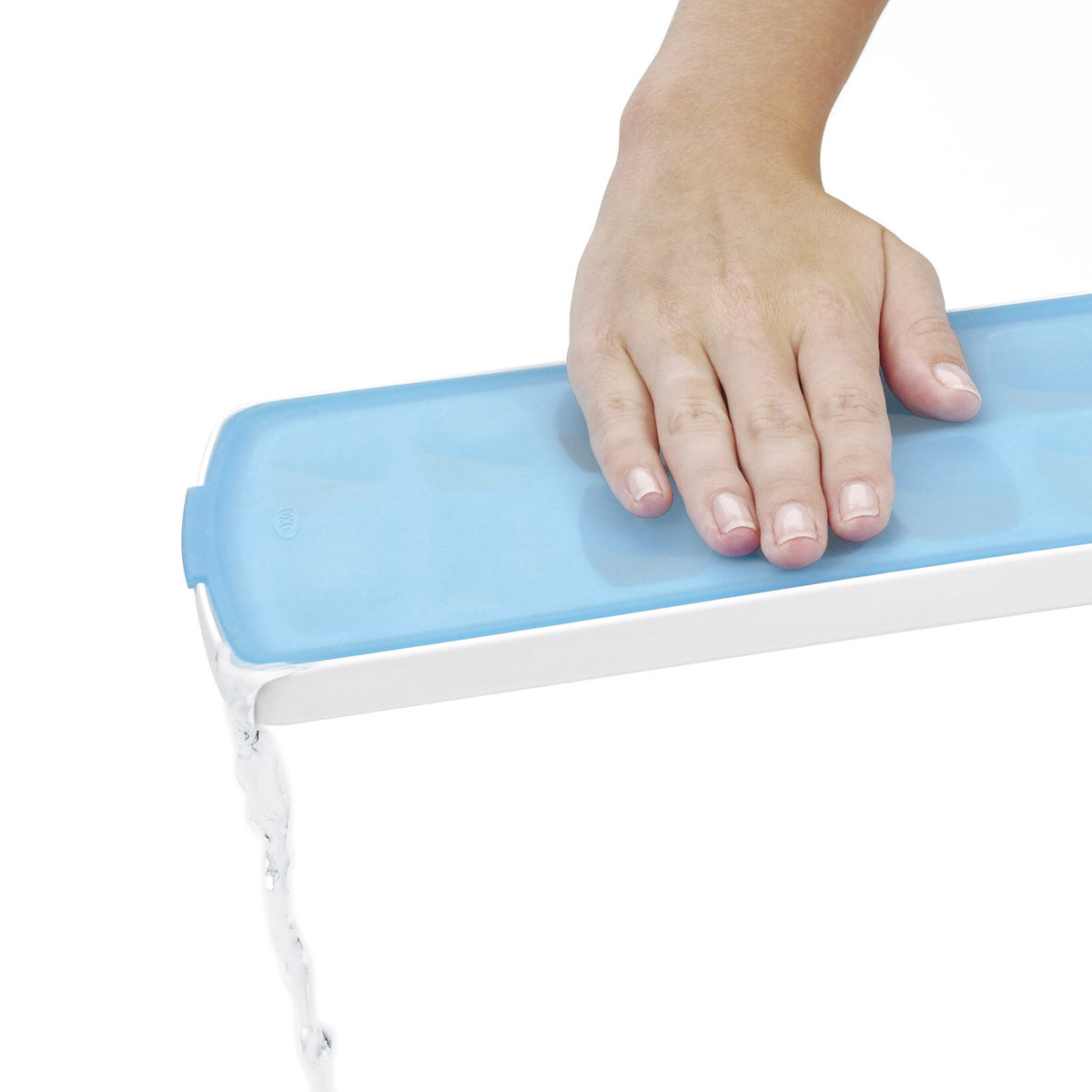 no-spill-ice-cube-tray-u9 1132080_2_no-spill_ice_cube_tray.jpg