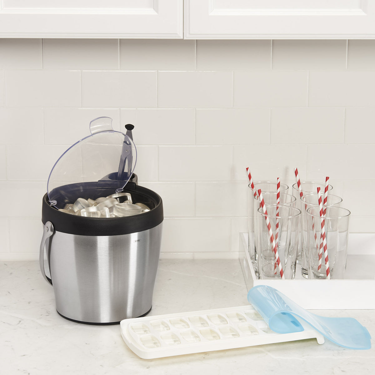 no-spill-ice-cube-tray-u9 1132080_8_no-spill_ice_cube_tray.jpg