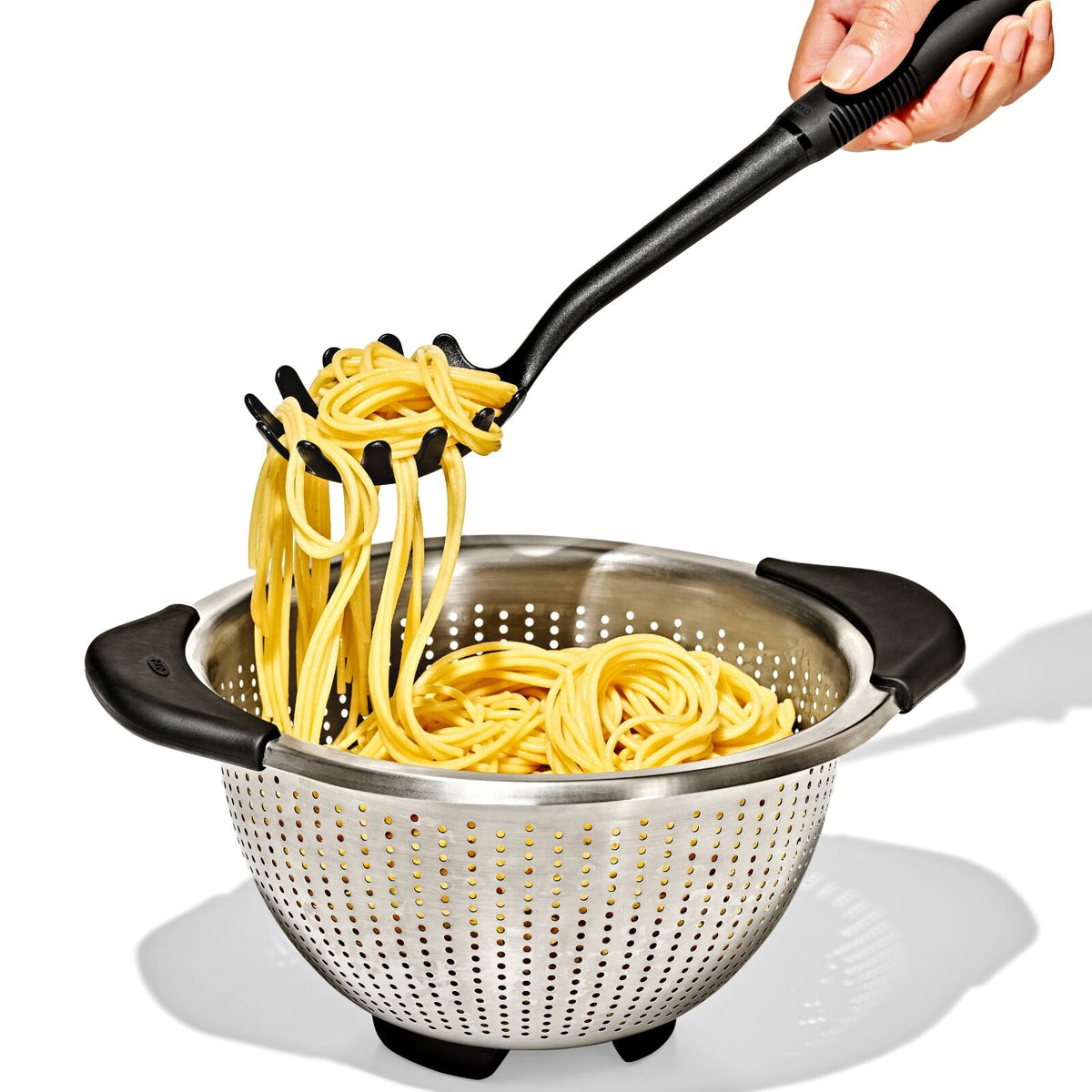 oxo-good-grips-nylon-spaghetti-server-m6 1190900v6_pdp_carousel_2.jpeg