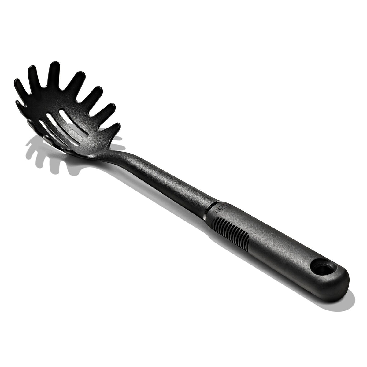 oxo-good-grips-nylon-spaghetti-server-m6 1190900v6_pdp_carousel_3.jpeg