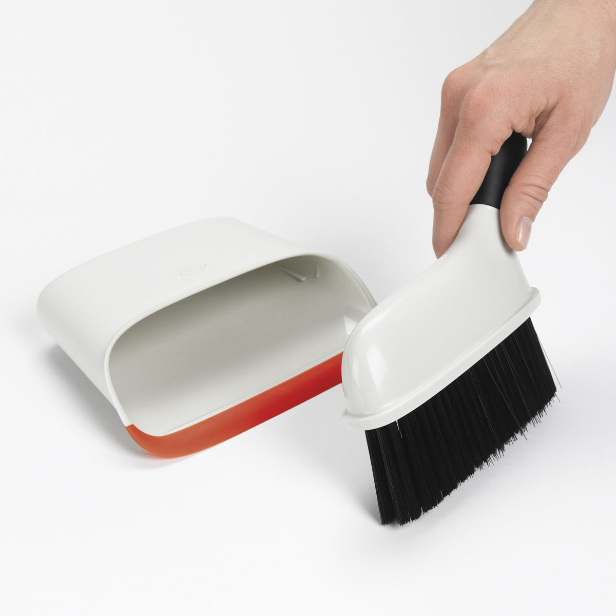 compact-dustpan-and-brush-set-x2 1334280_3_compact_dustpan_brush_set.jpg