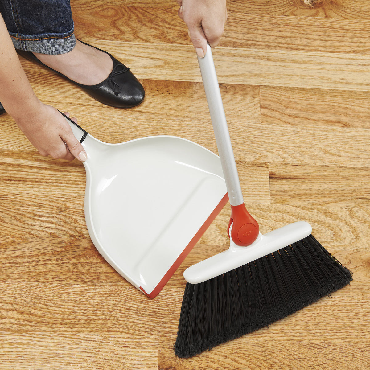 any-angle-broom-l6 1336580_5_any-angle_broom.jpg