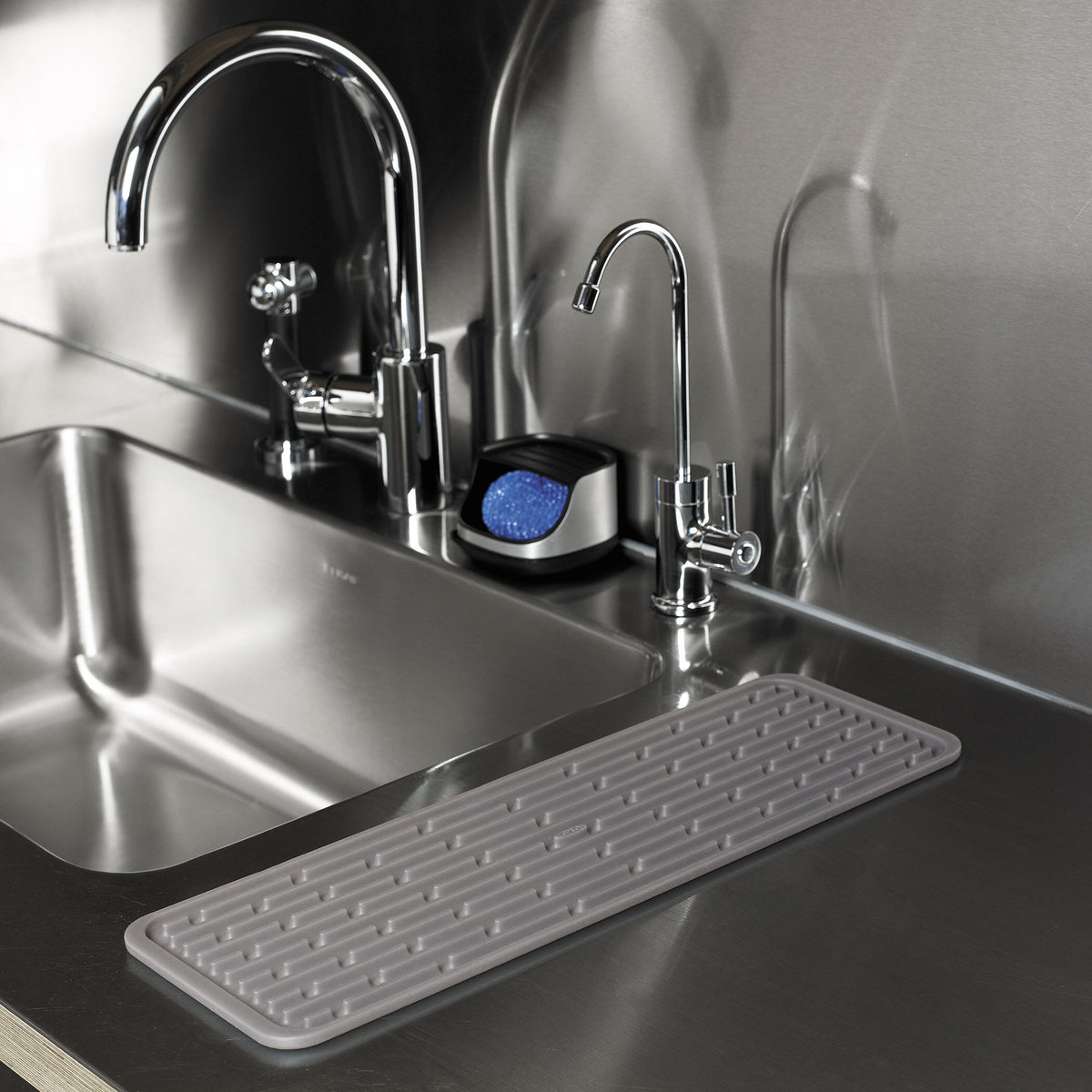 silicone-wine-glass-drying-mat-t2 1372100_6_silicone_wine_glass_drying_mat.jpg