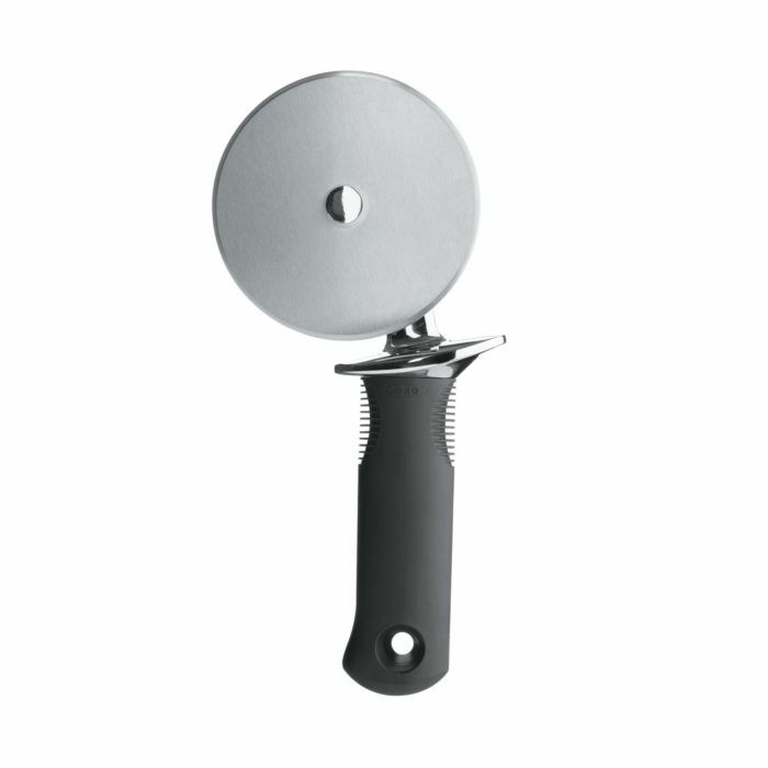 oxo-good-grips-4-pizza-wheel-c8 26681.jpg