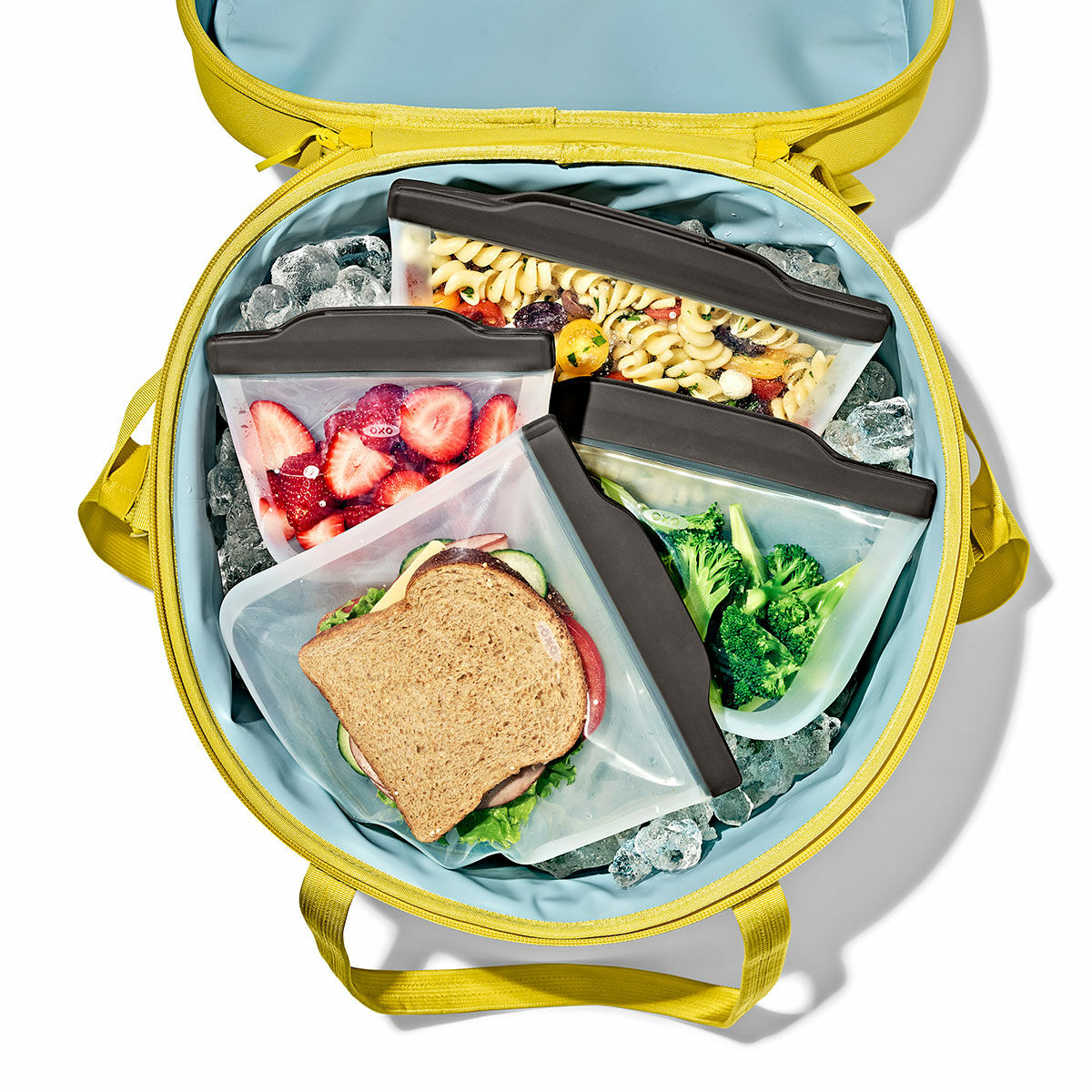 outdoor-silicone-reusable-stand-up-bag-quart-32-oz-n7 9112900_silicone_stand-up_quart_32oz_02.jpg