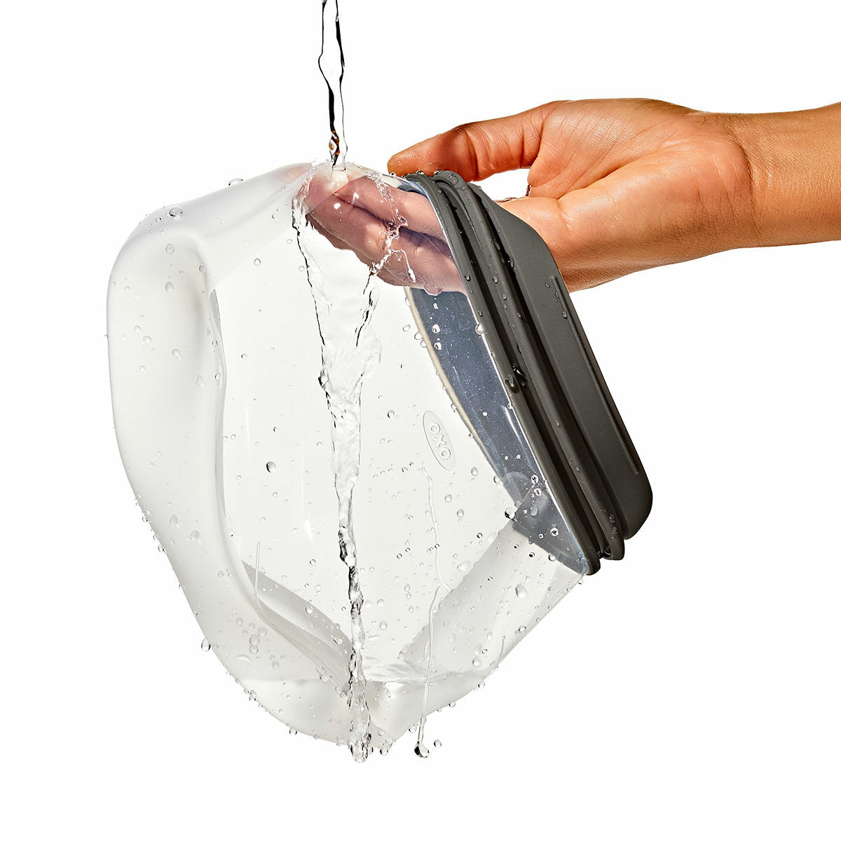 outdoor-silicone-reusable-stand-up-bag-quart-32-oz-n7 9112900_silicone_stand-up_quart_32oz_08.jpg