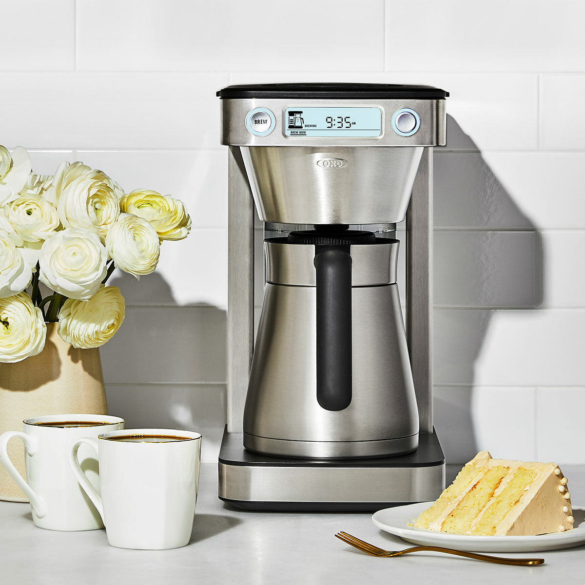 12-cup-coffee-maker-with-podless-single-serve-function-o3 brew_8721200v1_12cupcoffeemaker_37.jpg