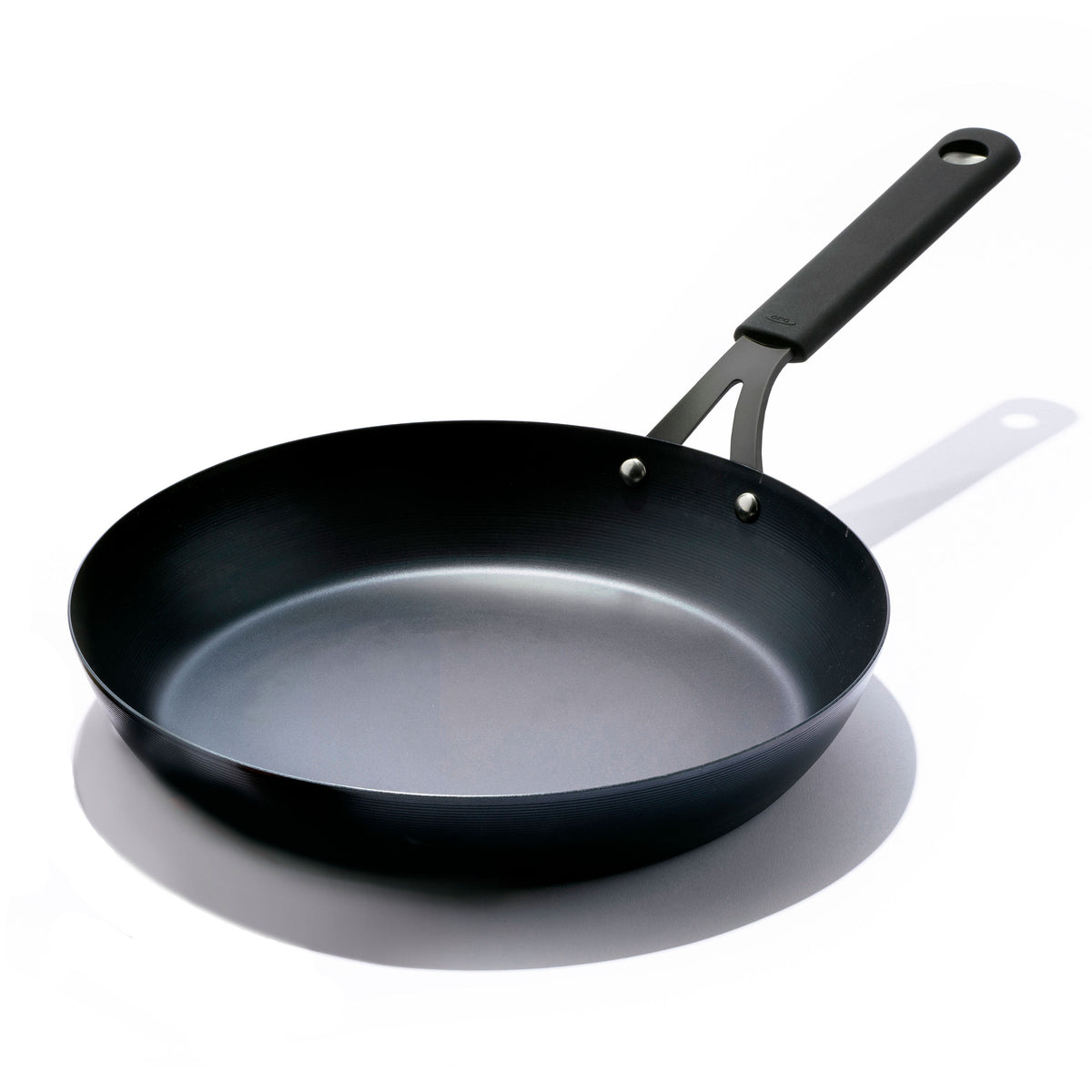 oxo-carbon-steel-obsidian-series-12-inch-frypan-with-silicone-sleeve-x0 cc005101-001-1.jpg