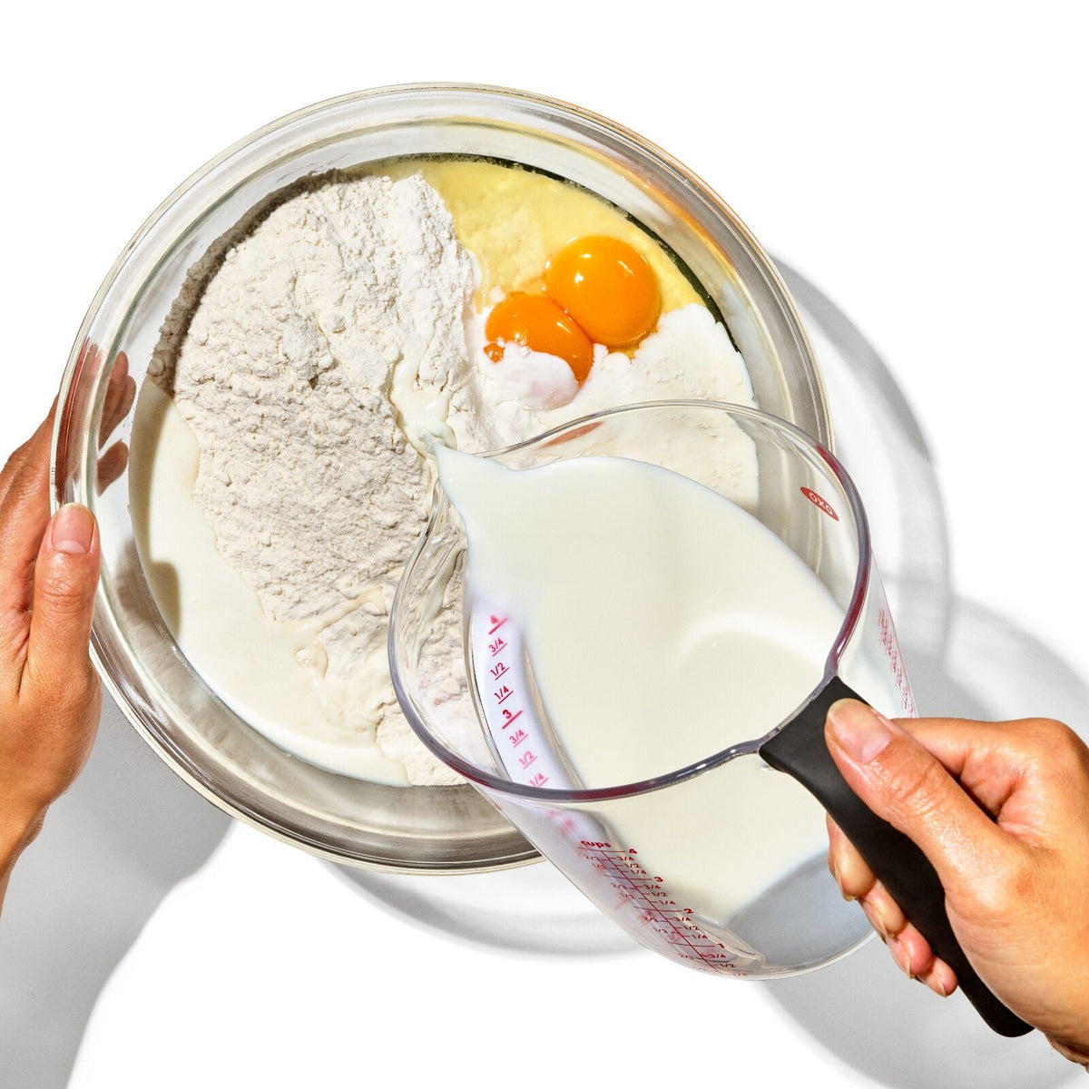 4-cup-angled-measuring-cup-f2 gg_1050030v6_4cupangledmeasuringcup_pdp_04.jpg
