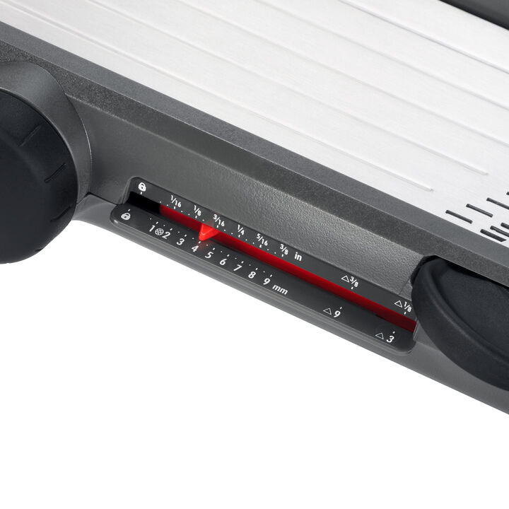 chef-s-mandoline-slicer-2-0-c4 gg_111194500_7_1_.jpg