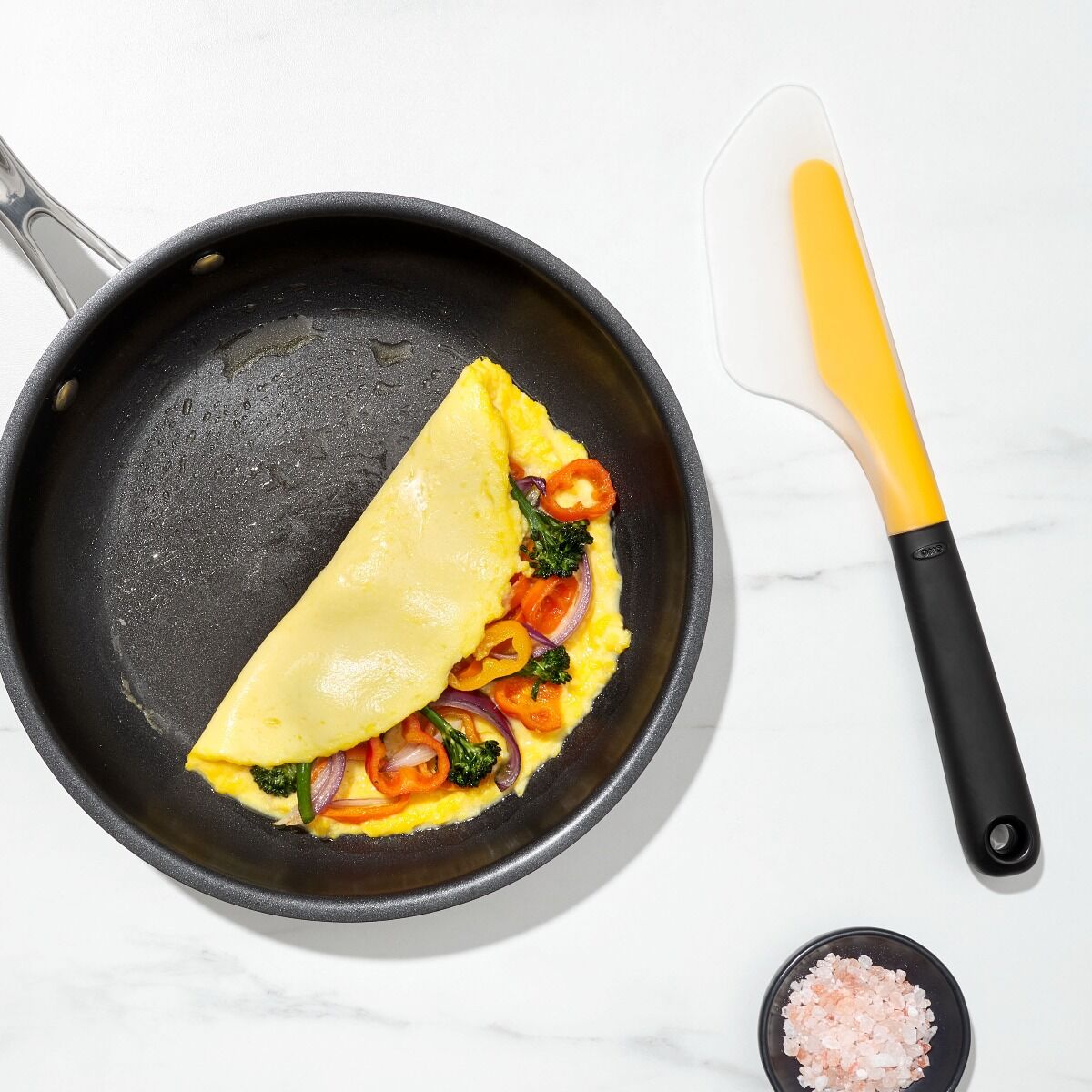 small-flip-and-fold-omelet-turner-s1 gg_11140800_9.jpg