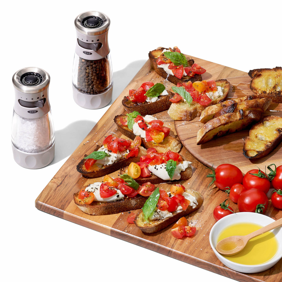 contoured-mess-free-pepper-grinder-j2 gg_11312500_9a_w_rgb_1_.jpg