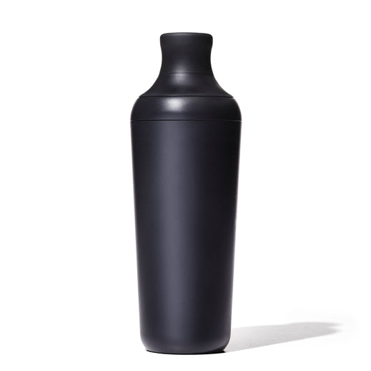 oxo-good-grips-plastic-cocktail-shaker-20-oz-590-ml-capacity-e7 gg_11327200_012221_06_rgb.jpg