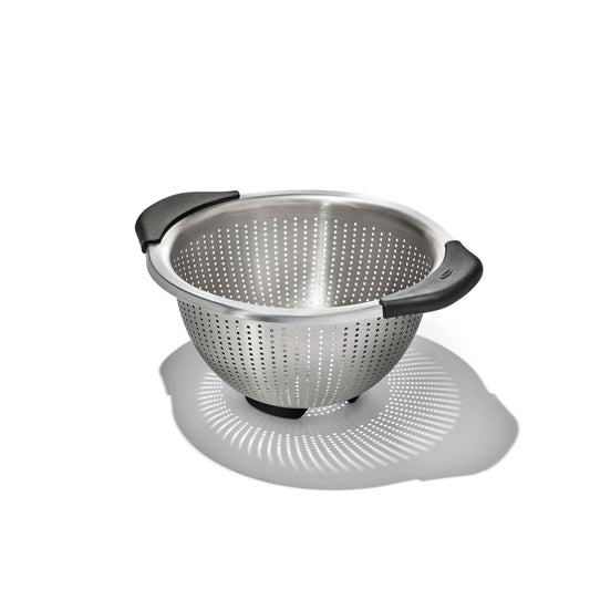 stainless-steel-3-qt-2-8l-colander-r5 gg_11330800_stainlesssteelcolander3qt_02_rgb.jpg