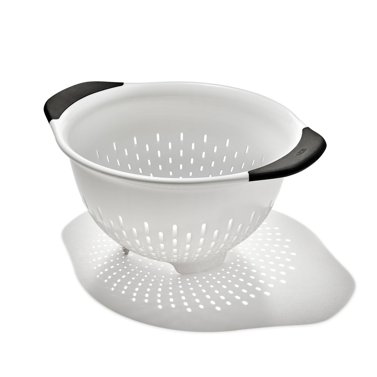 plastic-colander-n6 gg_11331000_plasticcolander3qt_apdp_00_main.jpg