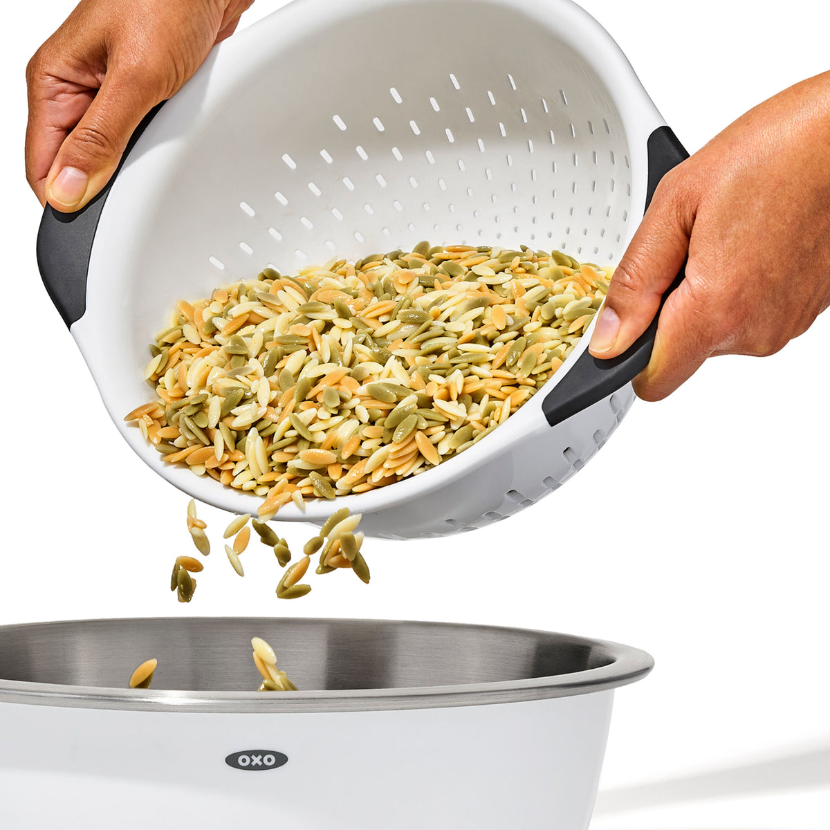 plastic-colander-n6 gg_11331000_plasticcolander3qt_pdp_02.jpg