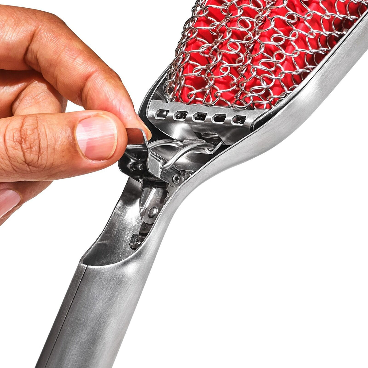 coiled-grill-brush-with-replaceable-head-m8 gg_11356300_coiledgrillbrush_pdp_02.jpg