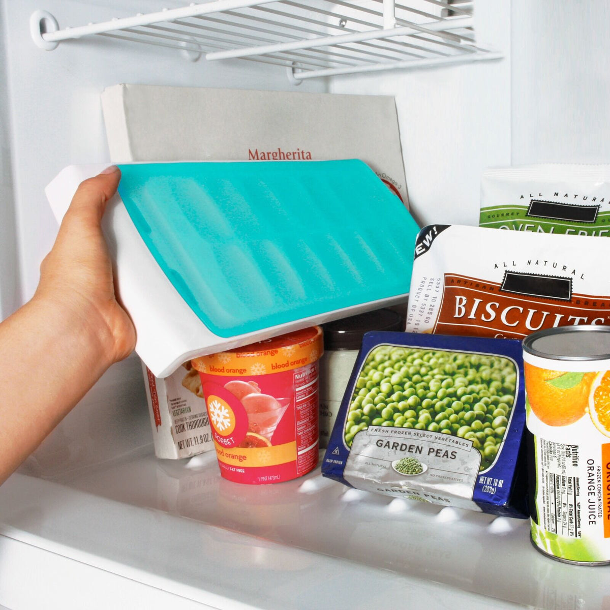 no-spill-ice-cube-tray-2-pack-n9 gg_11362000_02_rgb.jpg