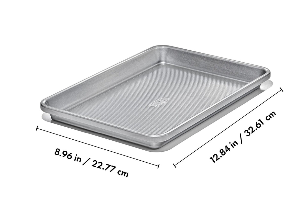 non-stick-pro-clear-coated-quarter-sheet-pan-b1 gg_11434900_quarter-sheet-pan_apdp_01_dim.jpeg