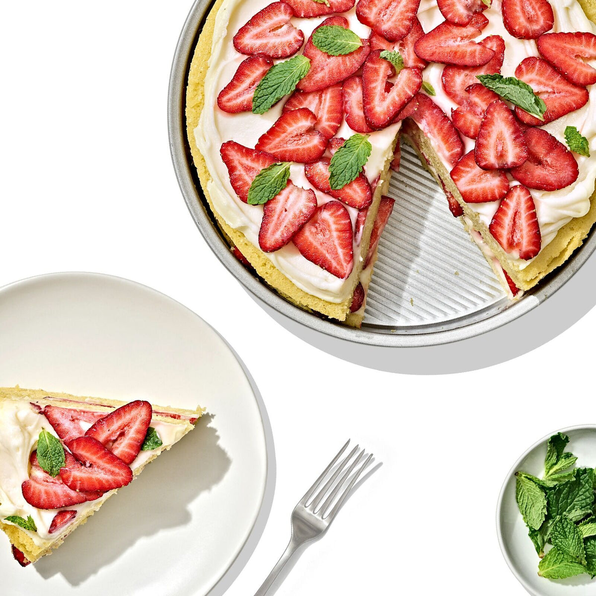 non-stick-pro-clear-coated-9in-round-cake-pan-n6 gg_11435100_9in-round-cake-pan_pdp_01.jpeg