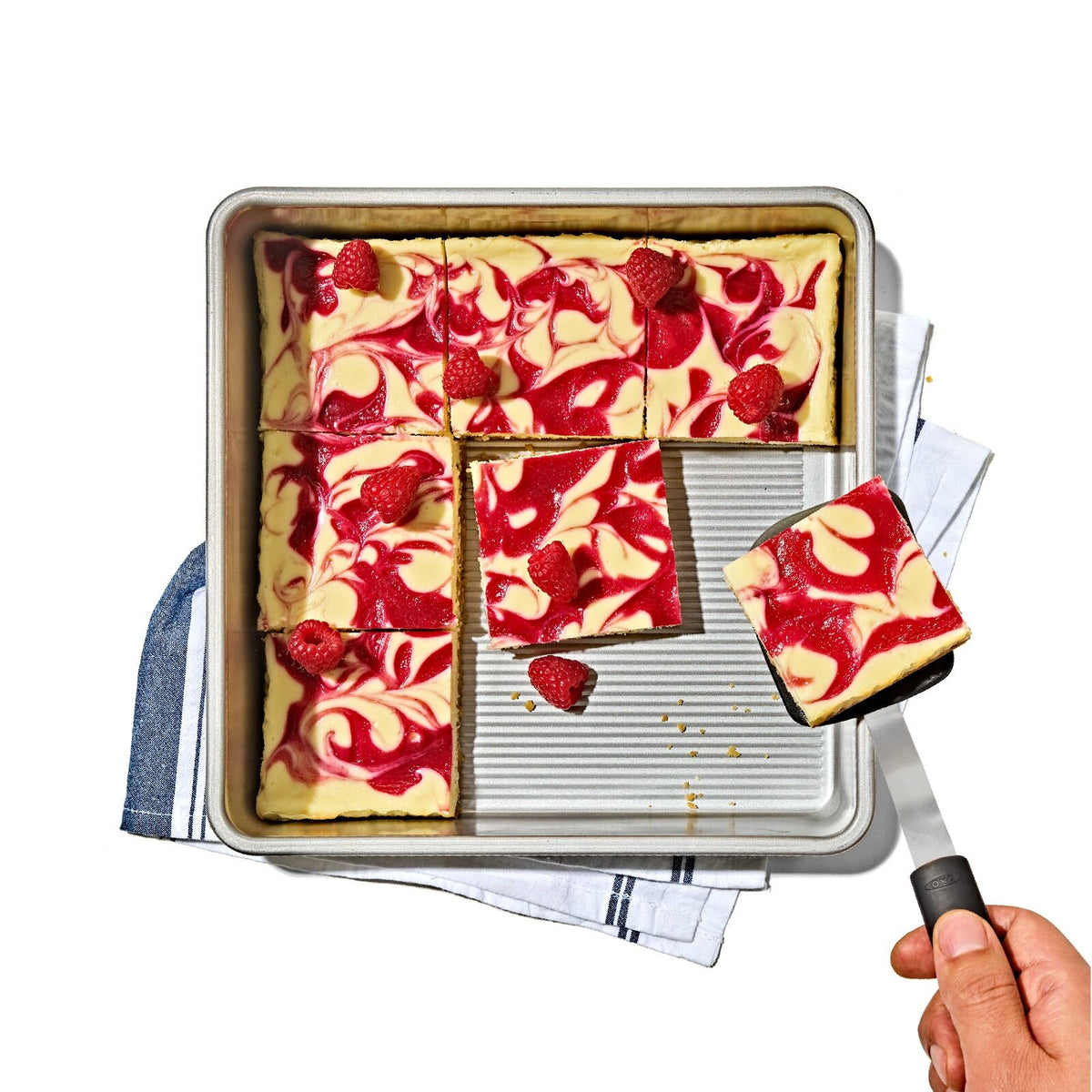 nonstick-pro-clear-coated-9in-square-cake-pan-y4 gg_11435200_9in-square-cake-pan_pdp_02.jpeg