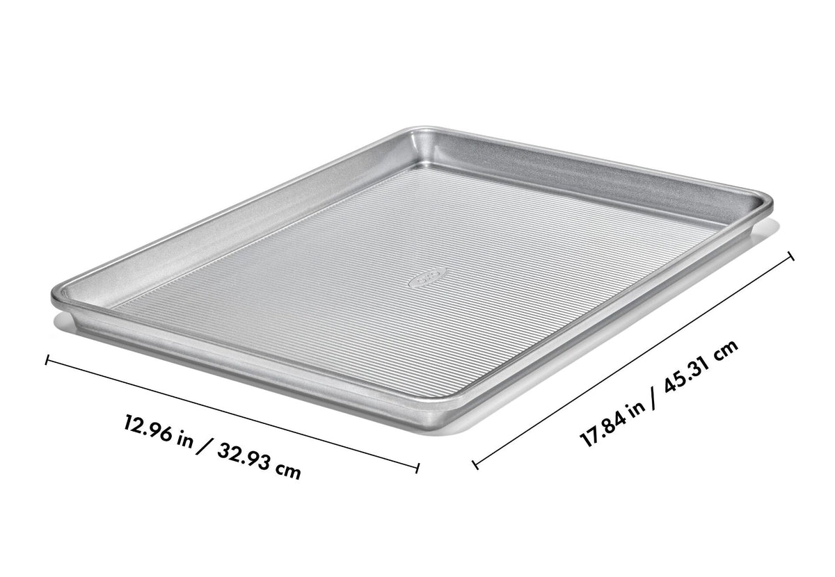 non-stick-pro-clear-coated-half-sheet-pan-p6 gg_11435300_half-sheet-pan_apdp_01_dim.jpeg