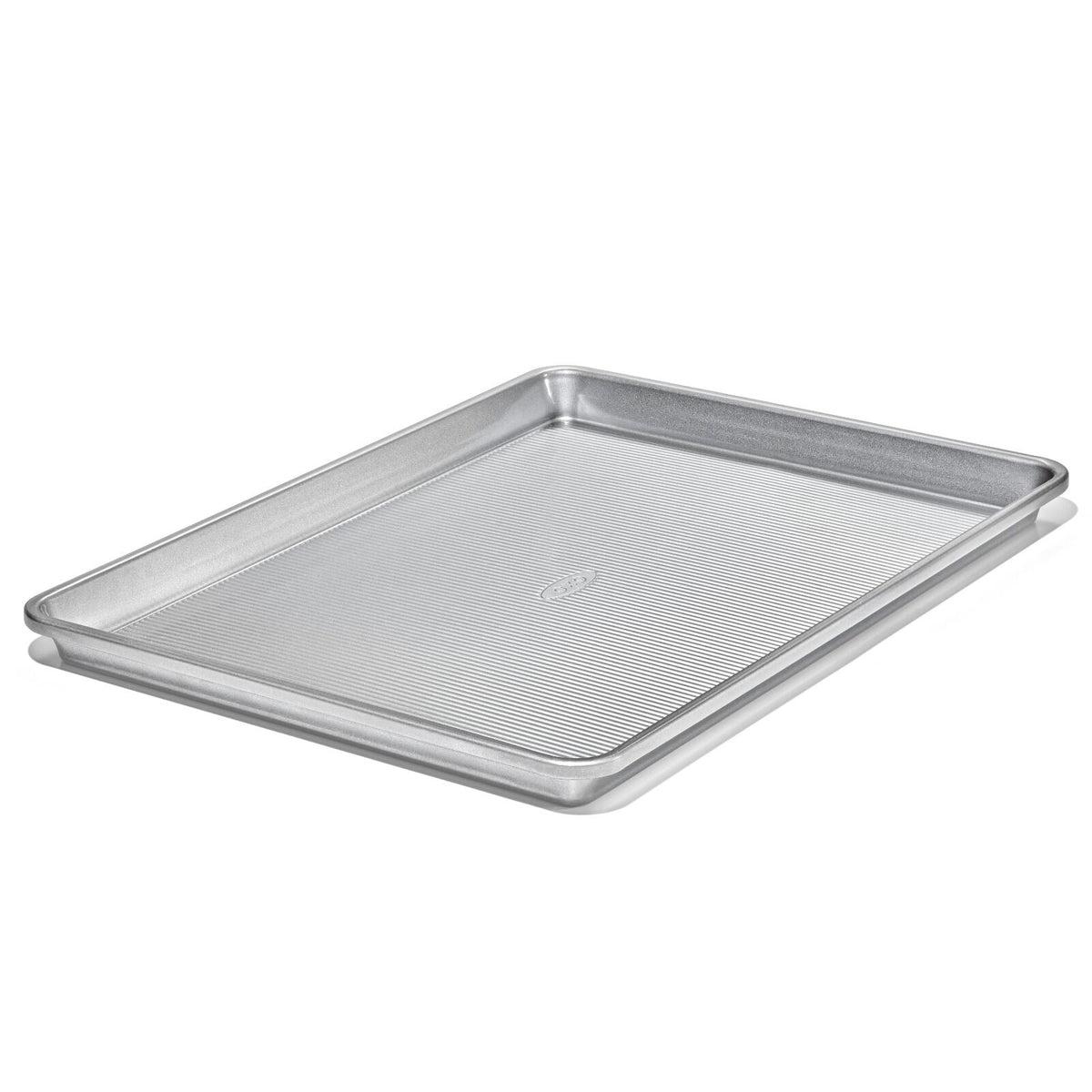non-stick-pro-clear-coated-half-sheet-pan-p6 gg_11435300_half-sheet-pan_pdp_04.jpeg