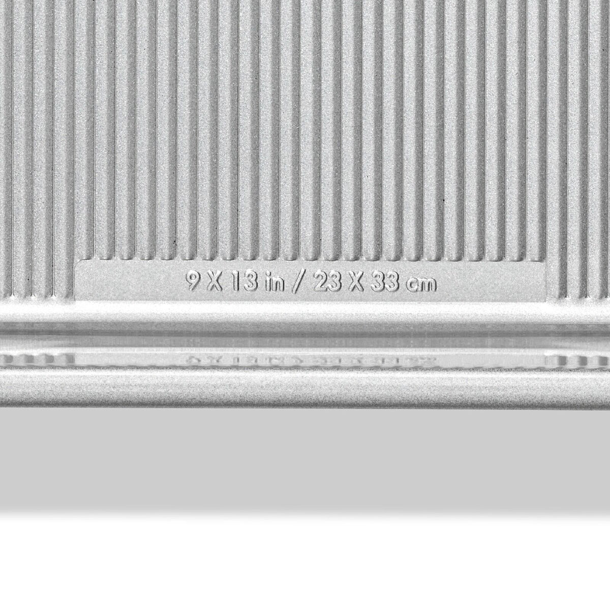 non-stick-pro-clear-coated-9inx13in-cake-pan-r4 gg_11435500_9x13-cake-pan_pdp_06.jpeg