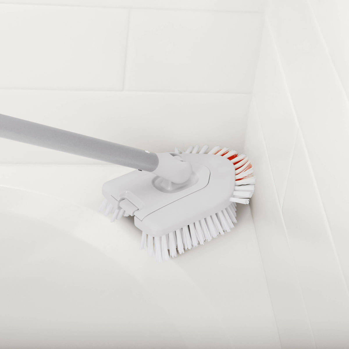extendable-tub-and-tile-brush-c3 gg_12166000_6_1_.jpg