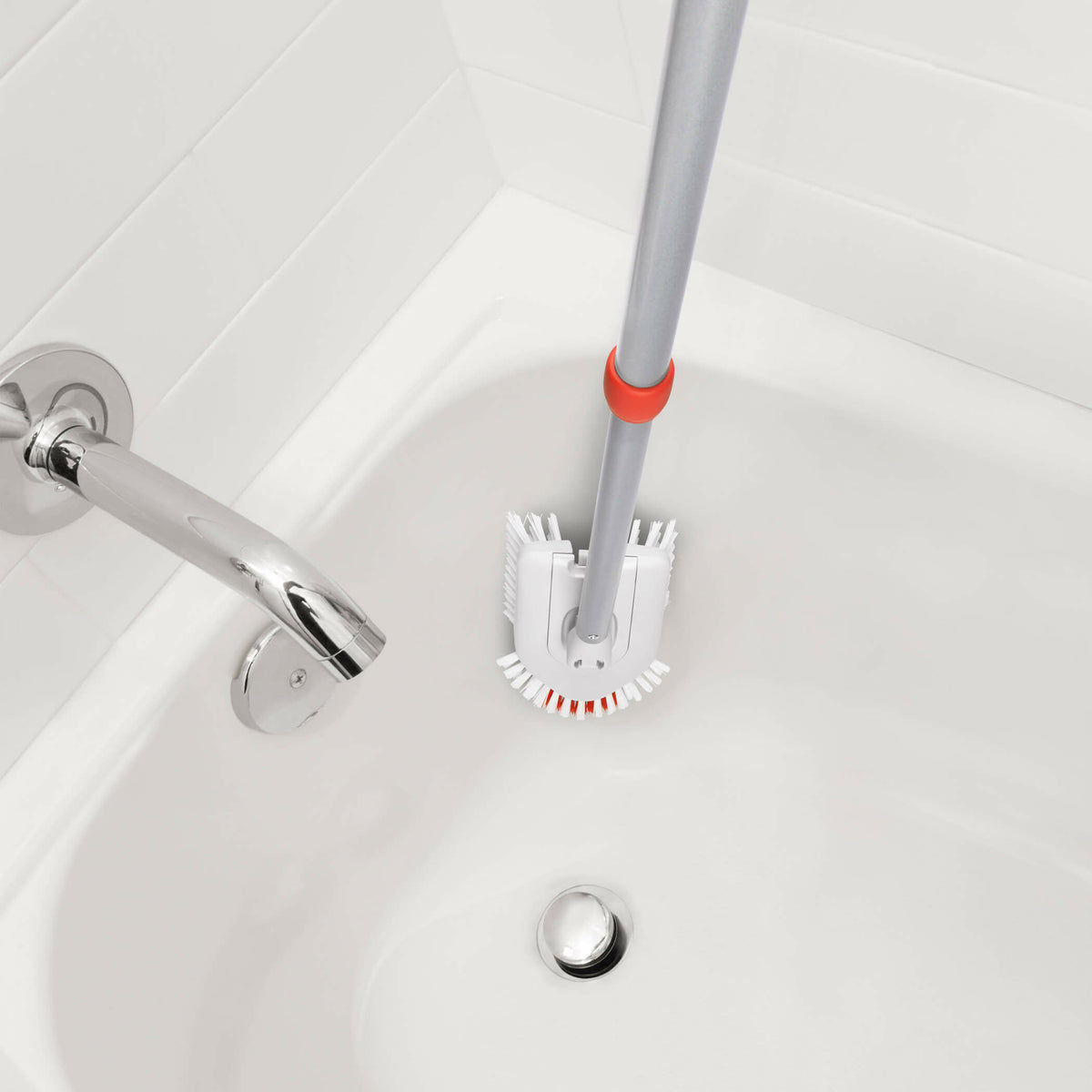 extendable-tub-and-tile-brush-c3 gg_12166000_8_1_.jpg