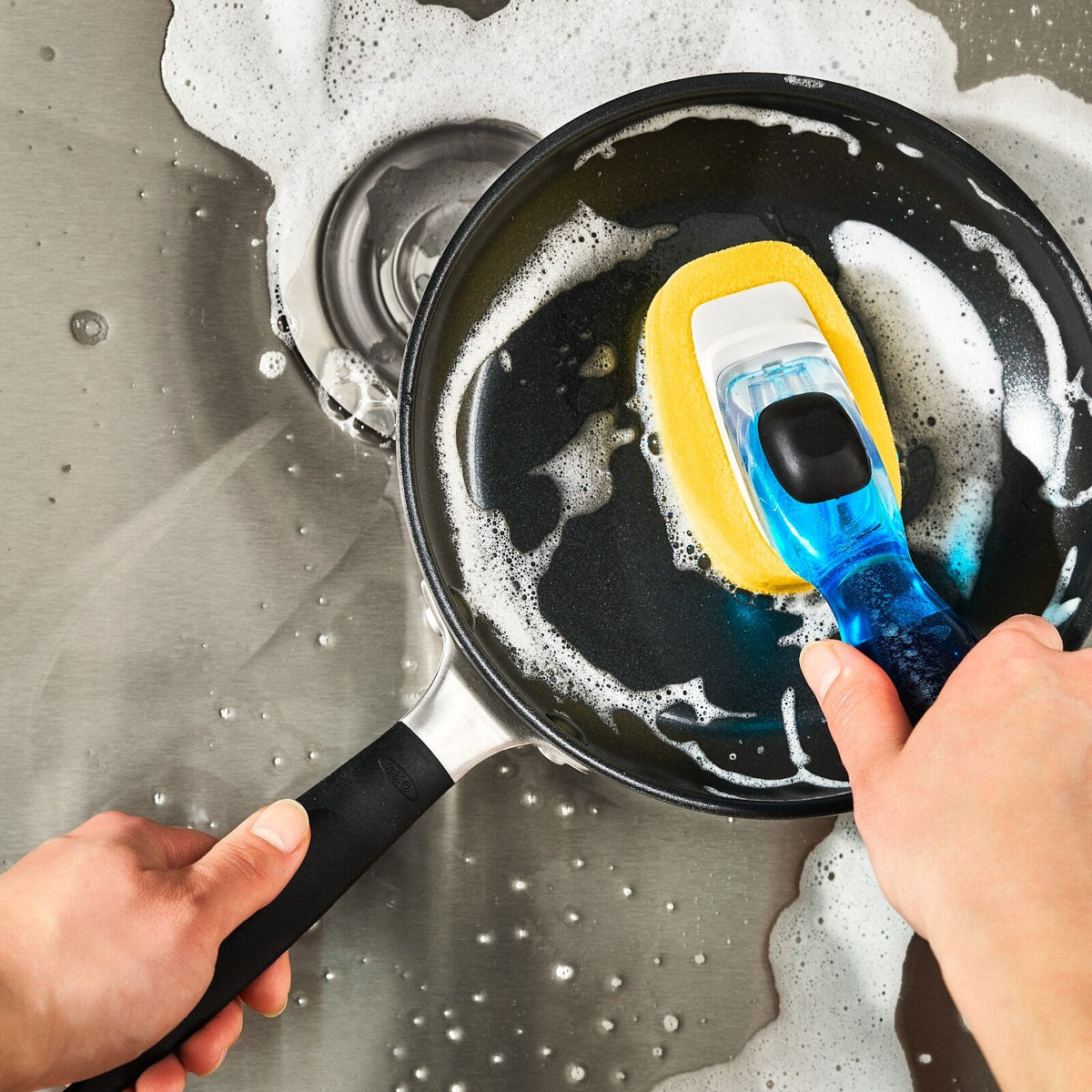 soap-dispensing-dish-sponge-h4 gg_12361300_soapdispensingdishsponge_pdp_02.jpg