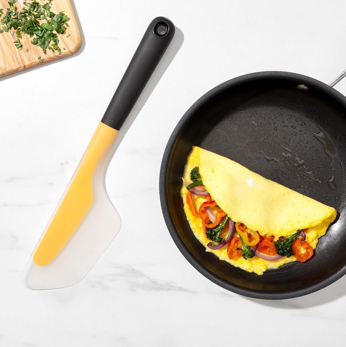 flip-and-fold-omelet-turner-y1 gg_1255680_9.jpg