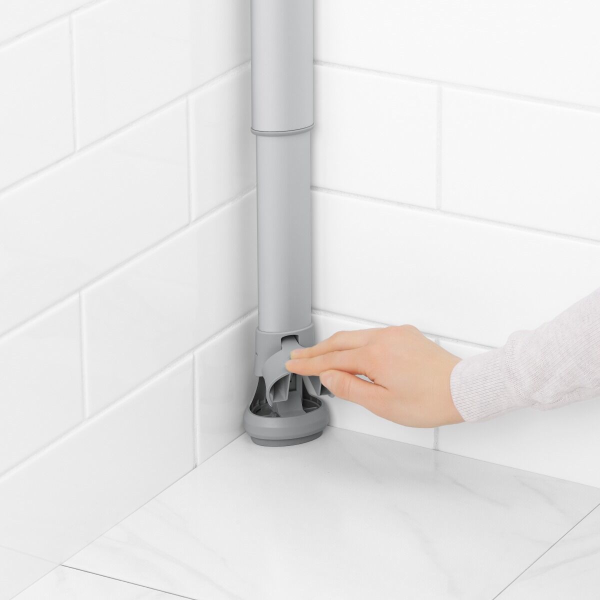 quick-extend-aluminum-pole-caddy-p2 gg_13241500_4c.jpg