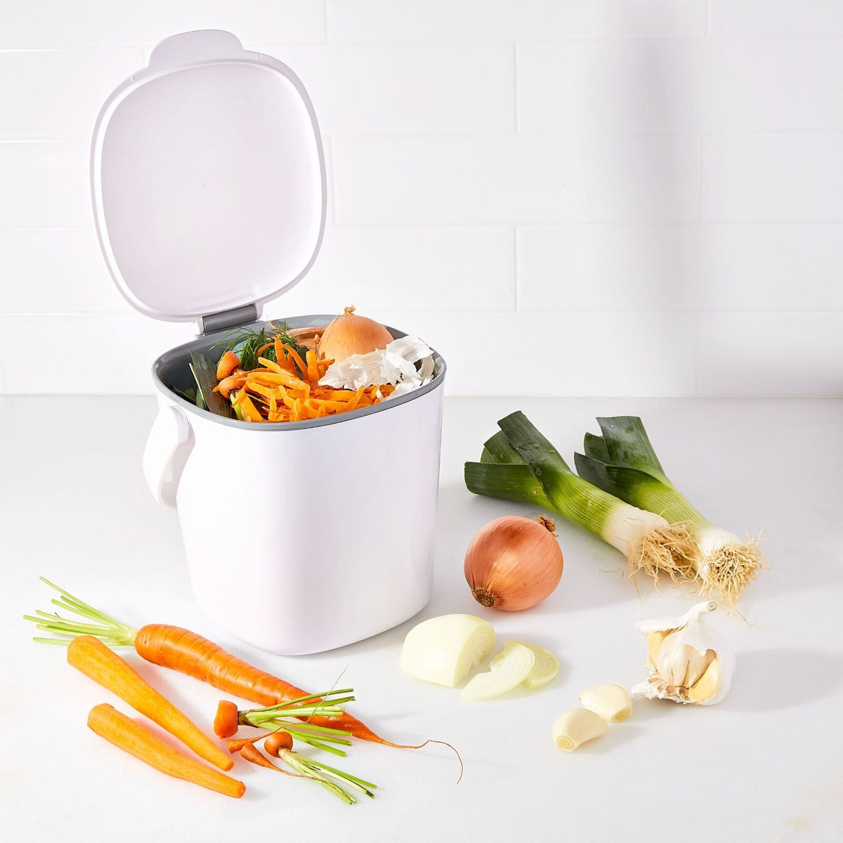 easy-clean-compost-bin-0-75-gal-g5 gg_13295800_9b_3.jpg