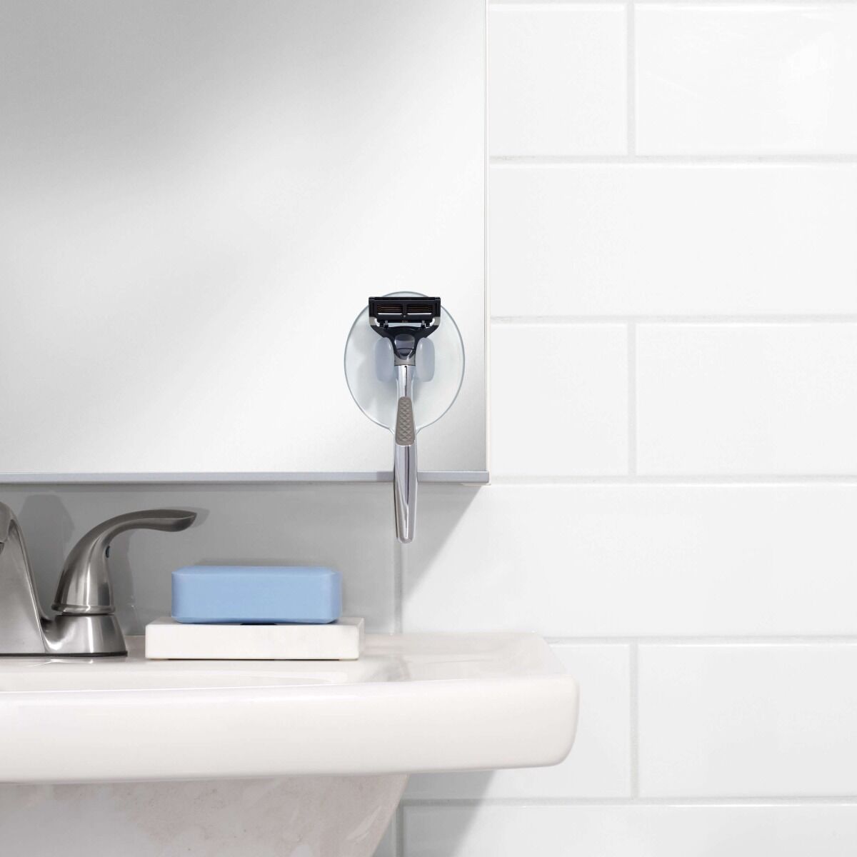 suction-razor-holder-v1 gg_1377400_9c_1_.jpg