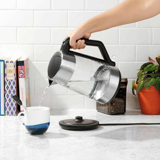 cordless-glass-electric-kettle-c6 lifestyle1.jpg