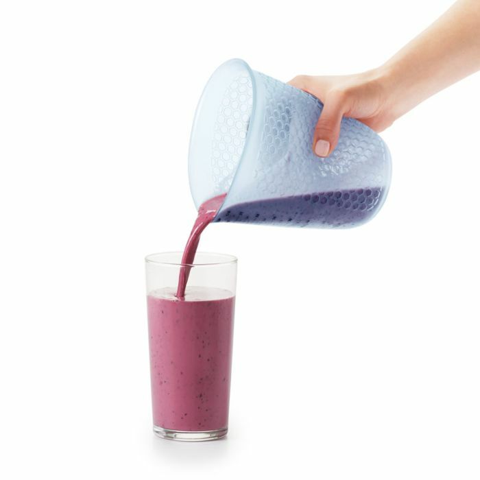4-cup-squeeze-and-pour-measuring-cup-p3 measuring_cup_1.jpg