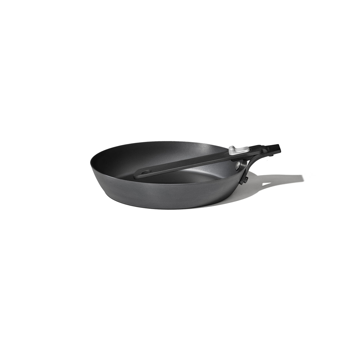 carbon-steel-with-removable-handle-8in-pan-y7 od__2059660001__8incarbonsteelpan_74_rgb.jpg