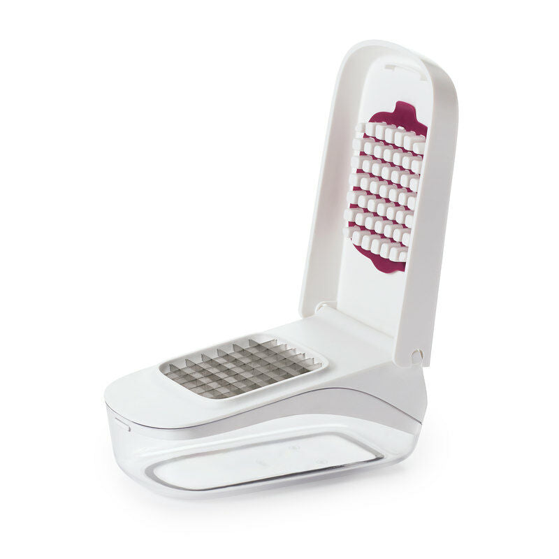 vegetable-chopper-with-easy-pour-opening-e7 onion_1.jpg