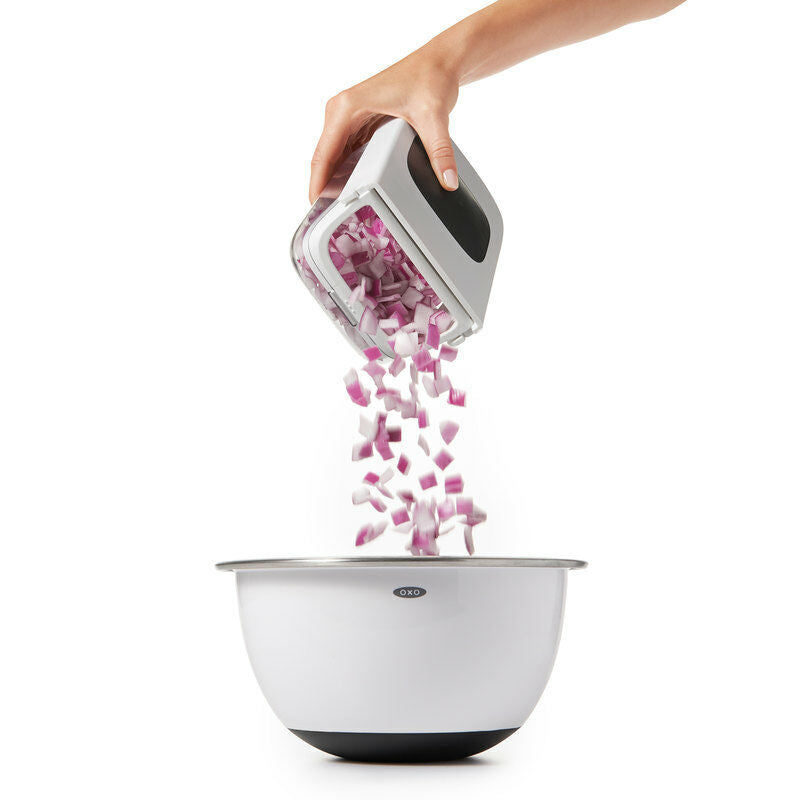 vegetable-chopper-with-easy-pour-opening-e7 onion_4.jpg