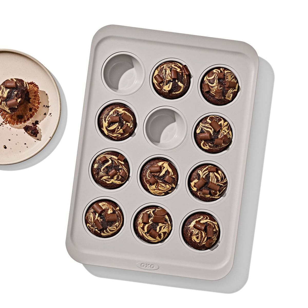 non-stick-pro-ceramic-coated-metal-bakeware-12-cup-muffin-pan-storm-blue-z9 oxo_12-cup-muffin-pan_pdp_01.jpg