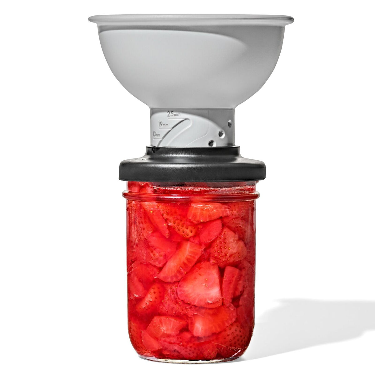 adjustable-funnel-n6 oxo_adjustable-funnel_pdp_03.jpeg