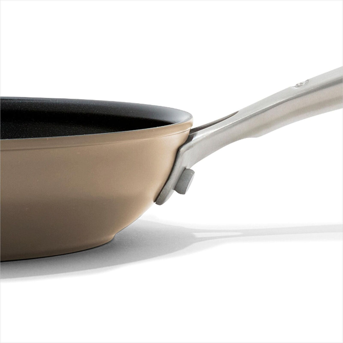 enhanced-non-stick-8-inch-frypan-q9 oxo_cc010457-001_enhanced-nonstick-8in-fry-pan-biscuit_pdp_03.jpg