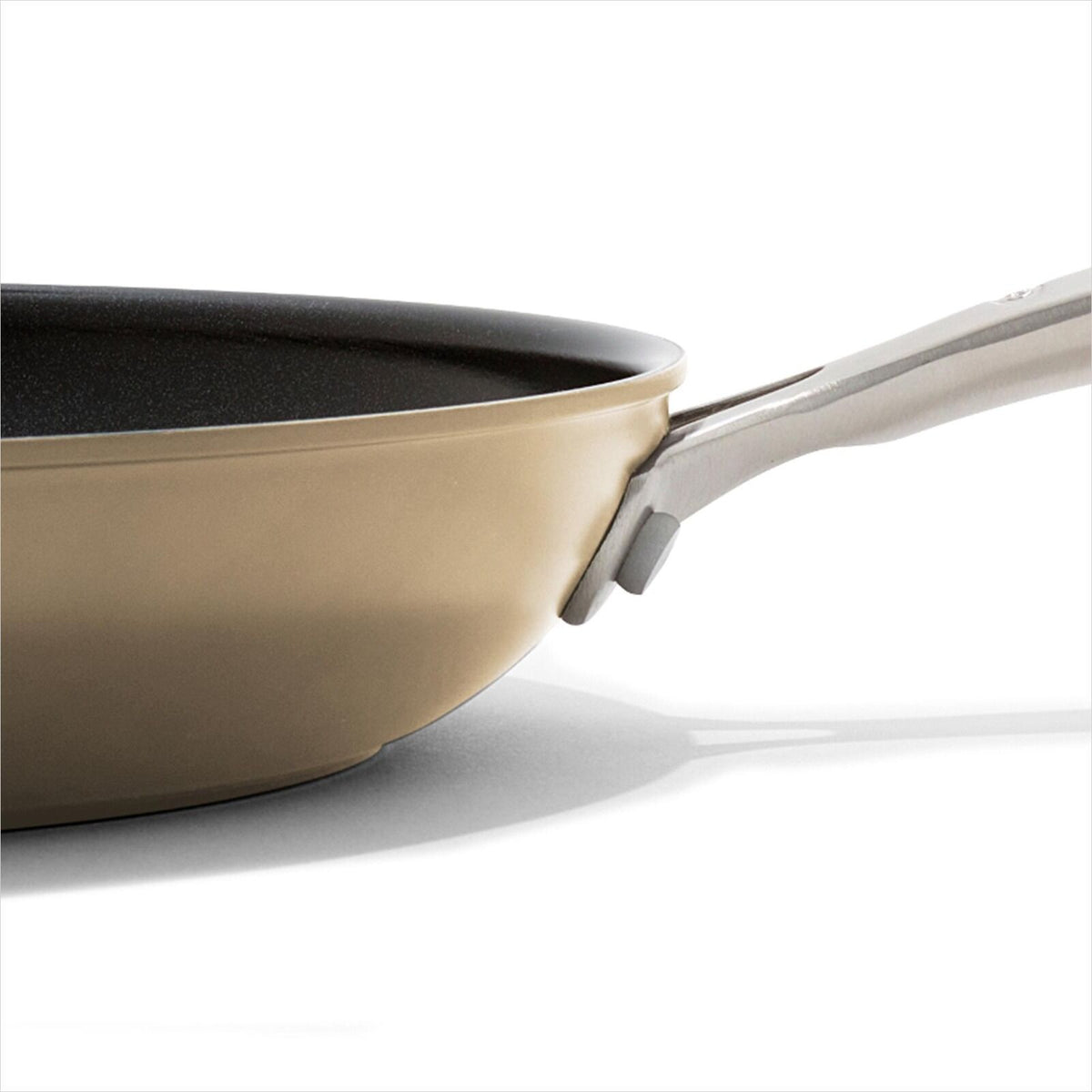 enhanced-non-stick-10-inch-frypan-l4 oxo_cc010458-001_enhanced-nonstick-10in-fry-pan-biscuit_pdp_03.jpg